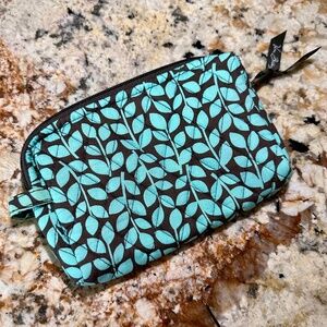 5 for $15 🦋 VERA BRADLEY | Flower Shower Vines Small Cosmetic Bag